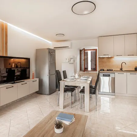 Apartment Klimno * كليمنو